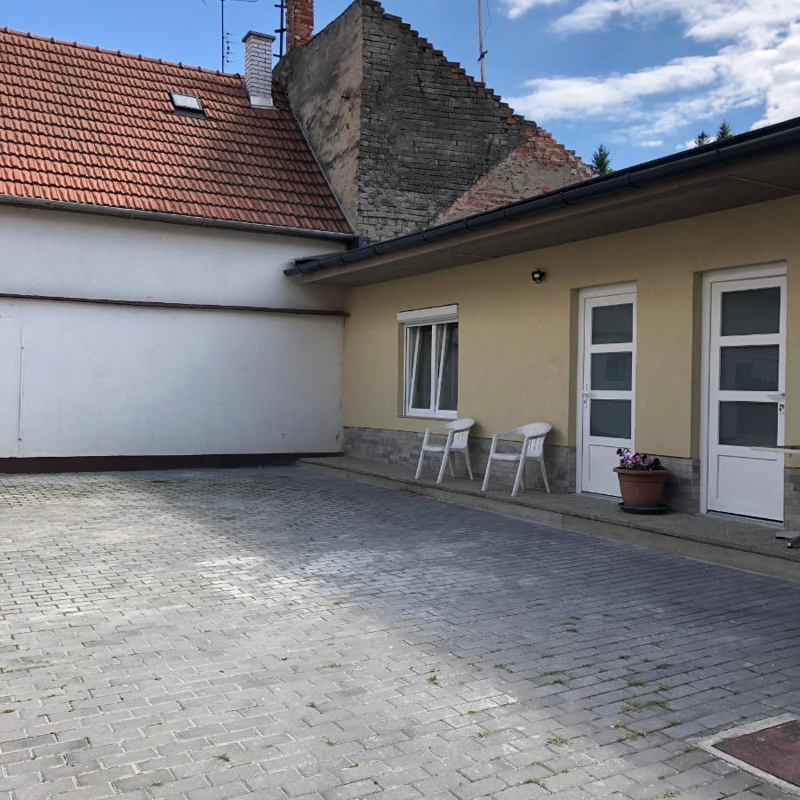 Avas Apartman Mişcolţ Exterior foto