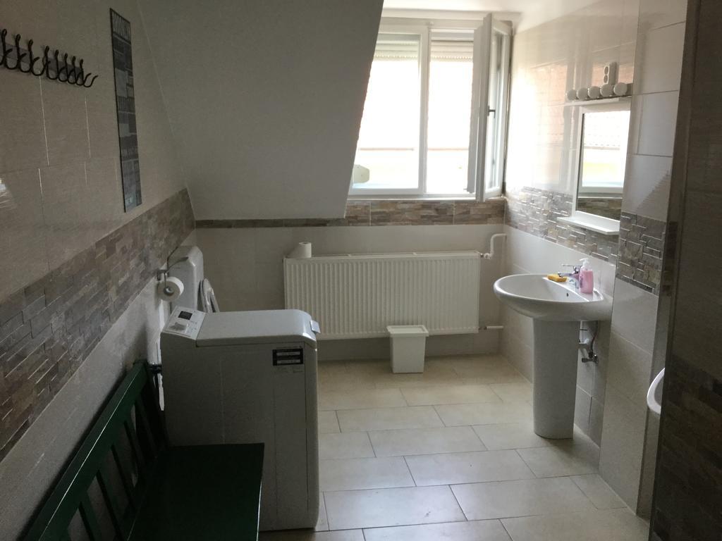 Avas Apartman Mişcolţ Exterior foto