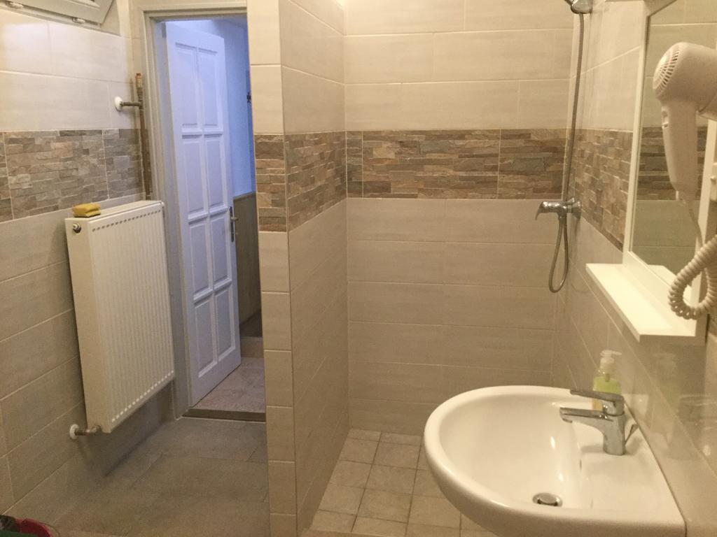 Avas Apartman Mişcolţ Exterior foto